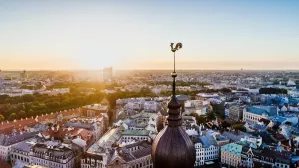 Privaloma saviizoliacija atvykus į Latviją