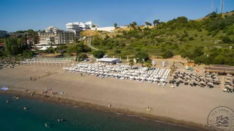 BEACH1_7.jpg