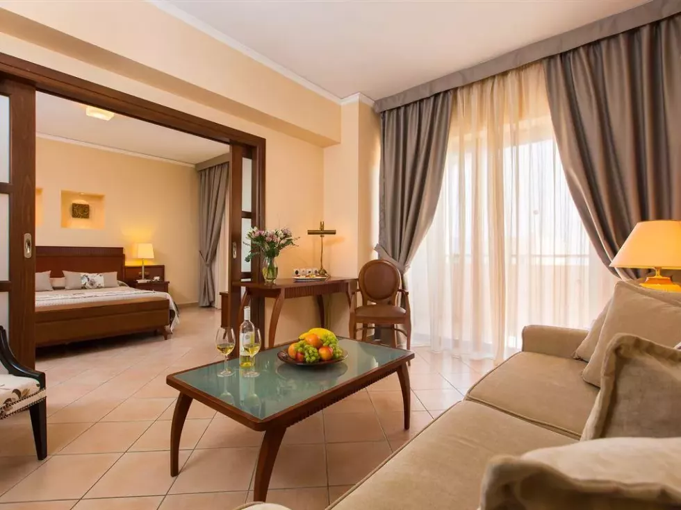 Viešbutis „THEARTEMIS PALACE“ (Retimnas, Kreta, Graikija)