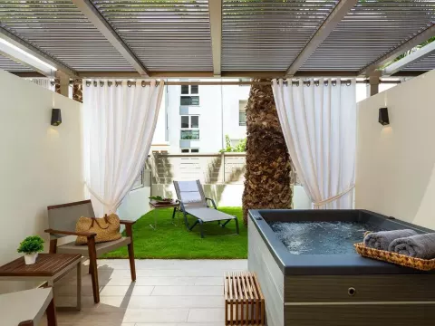 Viešbutis „THEARTEMIS PALACE“ (Retimnas, Kreta, Graikija)