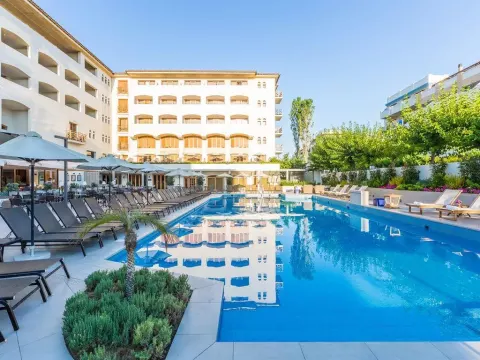 Viešbutis „THEARTEMIS PALACE“ (Retimnas, Kreta, Graikija)