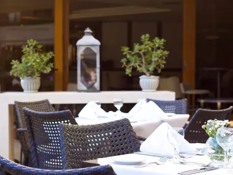 Viešbutis „THEARTEMIS PALACE“ (Retimnas, Kreta, Graikija)