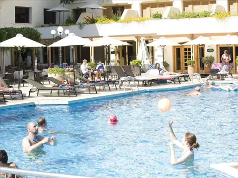 Viešbutis „THEARTEMIS PALACE“ (Retimnas, Kreta, Graikija)