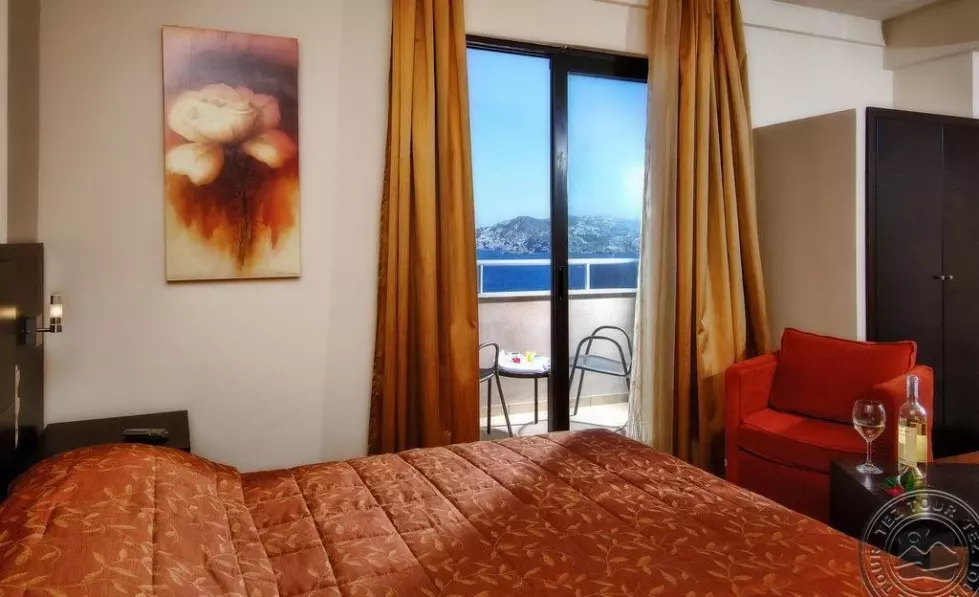 Viešbutis „EVA MARE HOTEL & SUITES“ (Heraklionas, Kreta, Graikija)