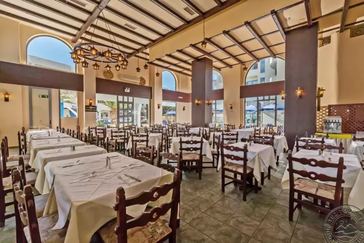 Viešbutis „LEFKONIKO BEACH“ (Retimnas, Kreta, Graikija)