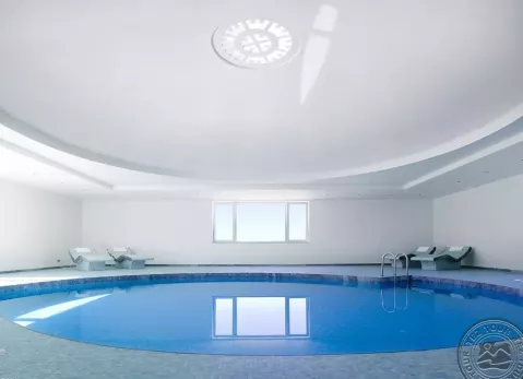 spa_indoor_pool_319.jpg