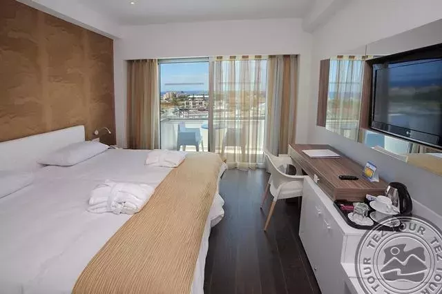 Deluxe_Room__4__9769_C5E4BD923489397D4AC2C8C16A94046B_5312.jpg