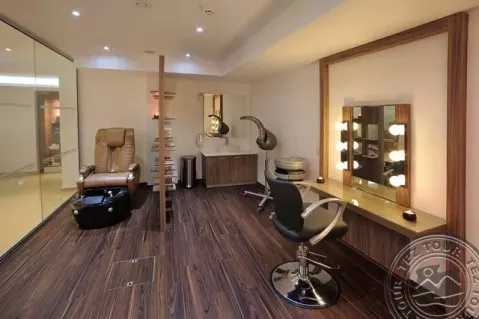 Hair_Salon_3457_1E1BDA633AA270E0412F3BCDE5D5EA24_8089.jpg