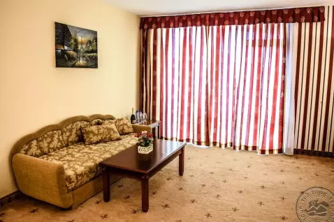 Viešbutis „KAROLINA“ (Saulėtasis krantas, Burgasas, Bulgarija)