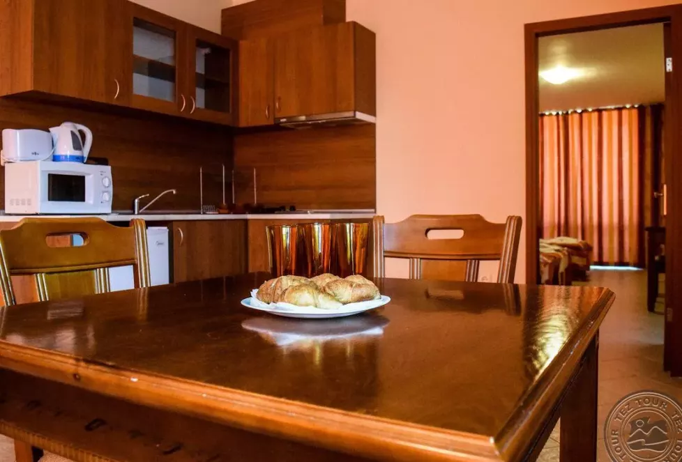 Viešbutis „KAROLINA“ (Saulėtasis krantas, Burgasas, Bulgarija)