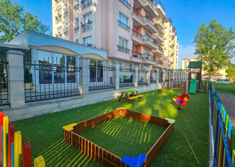 Viešbutis „AVENUE DELUXE“ (Saulėtasis krantas, Burgasas, Bulgarija)