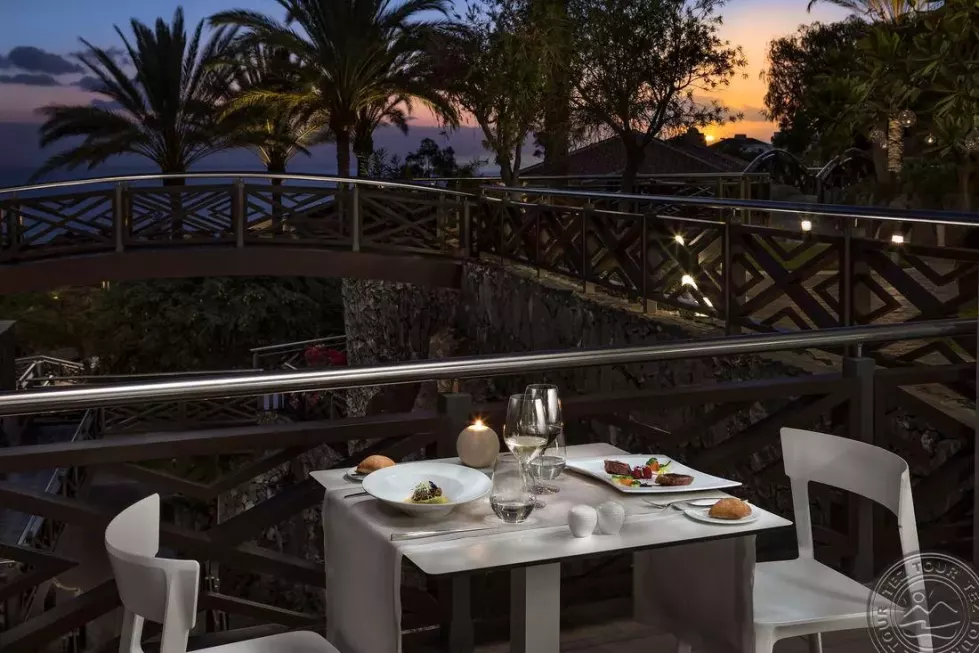 Viešbutis „MELIA JARDINES DEL TEIDE“ (Kosta adechė, Tenerifė, Ispanija)