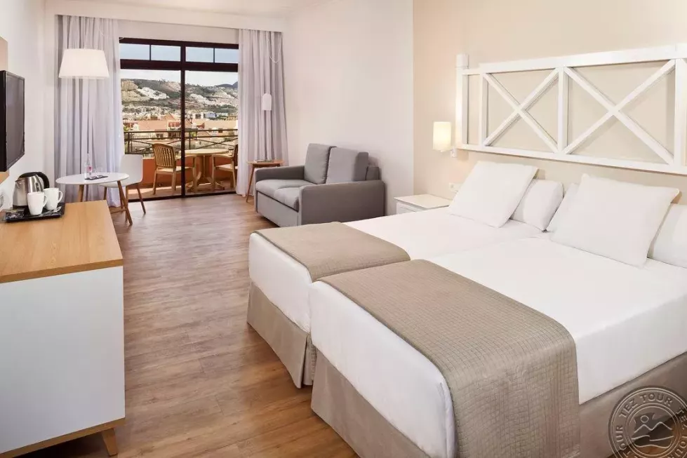 100MeliaJardinesDelTeide-Deluxe_Room_1384.jpg
