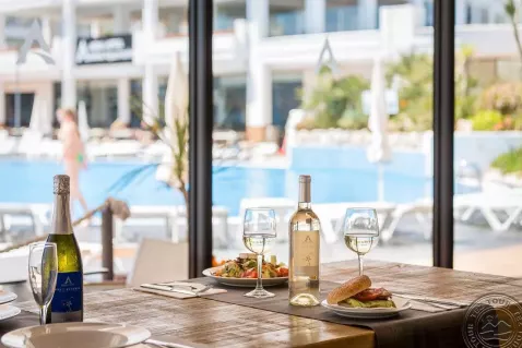 Viešbutis „AQUA HOTEL AQUAMARINA & SPA“ (Kosta de barselona-maresmė, Barselona, Ispanija)