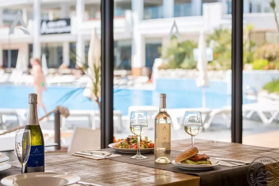 Viešbutis „AQUA HOTEL AQUAMARINA & SPA“ (Kosta de barselona-maresmė, Barselona, Ispanija)