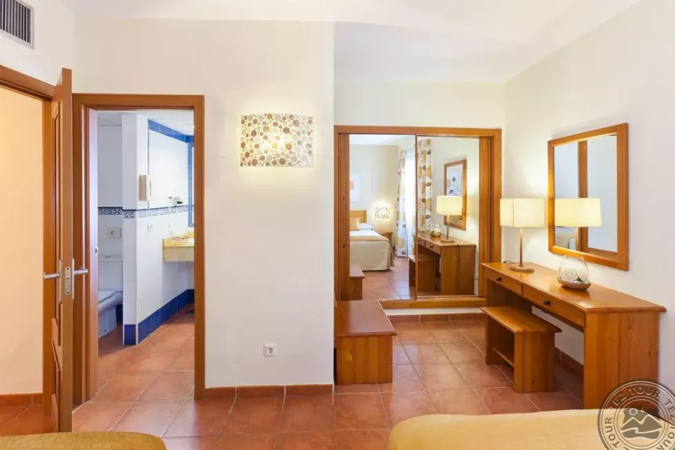 Viešbutis „GF ISABEL“ (Kosta adechė, Tenerifė, Ispanija)