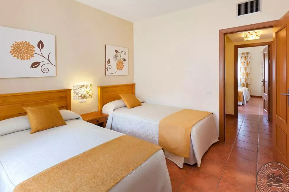 Viešbutis „GF ISABEL“ (Kosta adechė, Tenerifė, Ispanija)