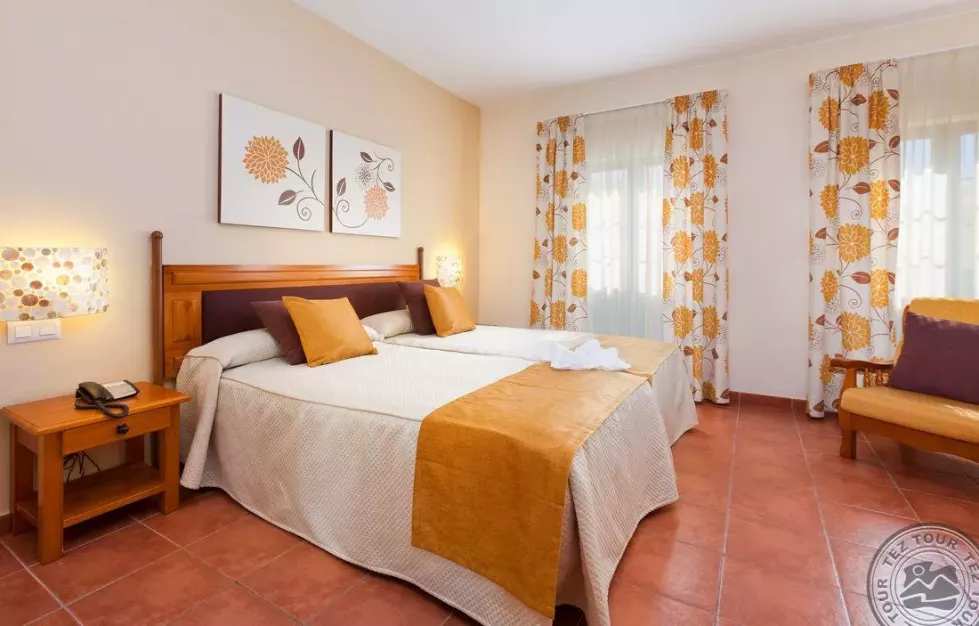 Viešbutis „GF ISABEL“ (Kosta adechė, Tenerifė, Ispanija)