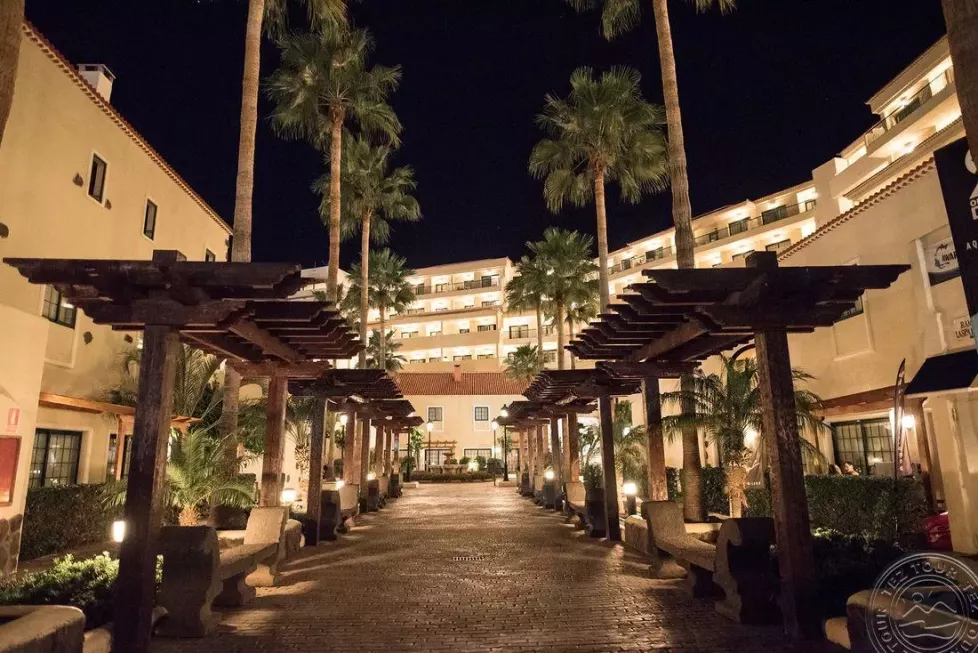 Viešbutis „GF ISABEL“ (Kosta adechė, Tenerifė, Ispanija)