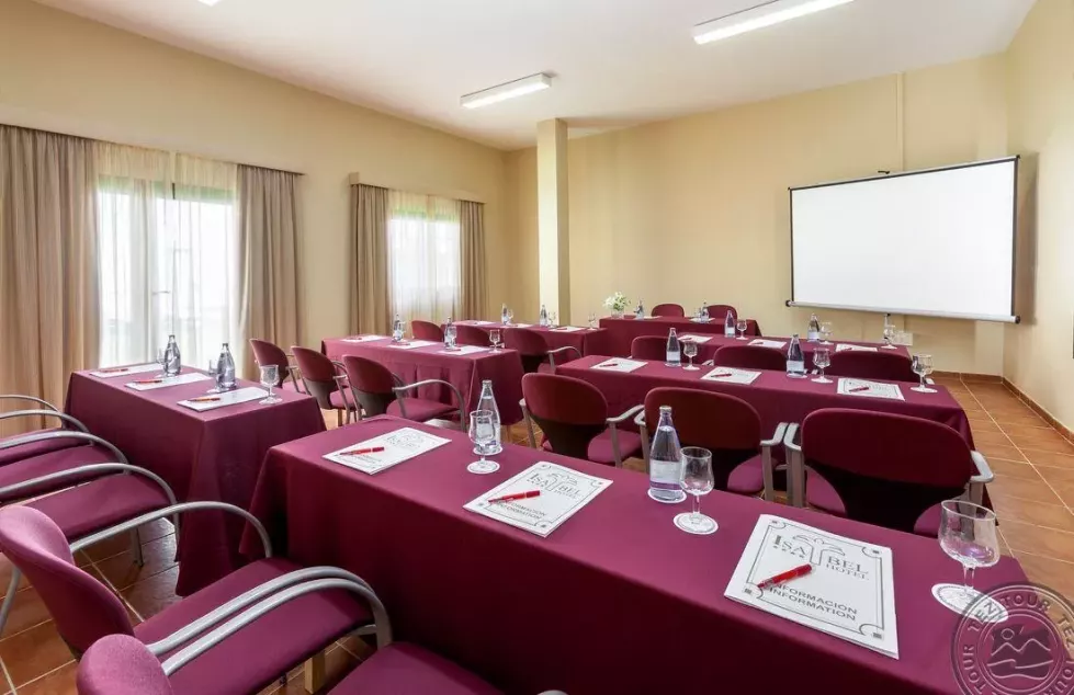 Viešbutis „GF ISABEL“ (Kosta adechė, Tenerifė, Ispanija)