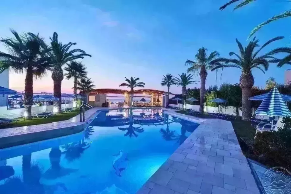 Viešbutis „EVA BAY HOTEL“ (Retimnas, Kreta, Graikija)