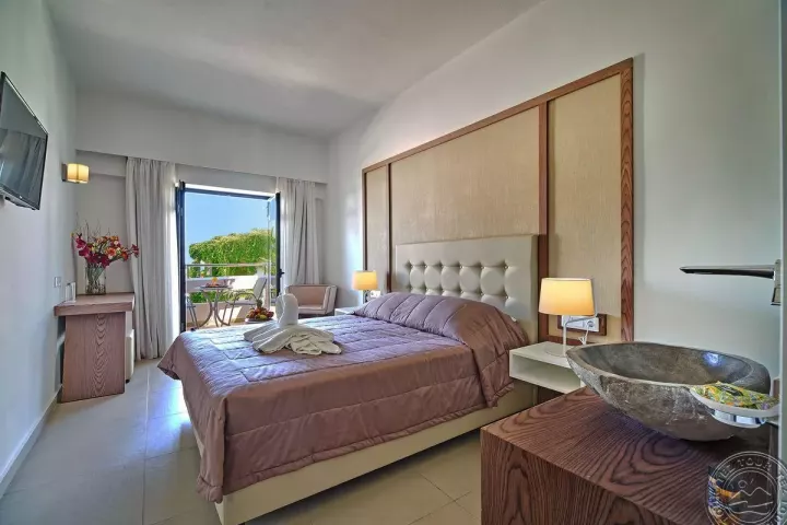 Viešbutis „EVA BAY HOTEL“ (Retimnas, Kreta, Graikija)