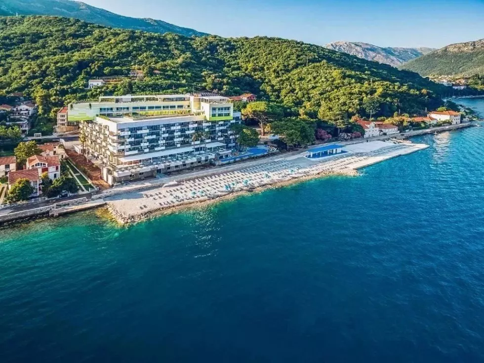 Viešbutis „CARINE HOTEL PARK“ (Bijela, Tivatas, Juodkalnija)