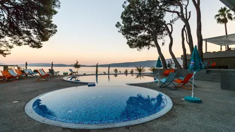 Viešbutis „CARINE HOTEL PARK“ (Bijela, Tivatas, Juodkalnija)