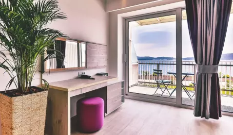 Viešbutis „CARINE HOTEL PARK“ (Bijela, Tivatas, Juodkalnija)