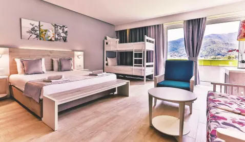 Viešbutis „CARINE HOTEL PARK“ (Bijela, Tivatas, Juodkalnija)