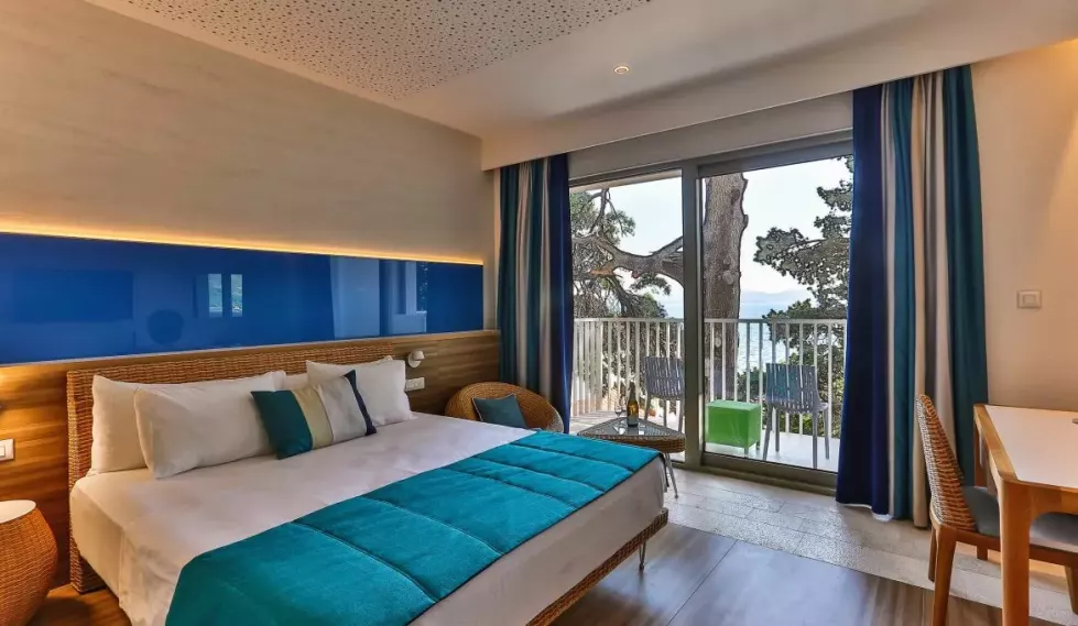 Viešbutis „CARINE HOTEL PARK“ (Bijela, Tivatas, Juodkalnija)