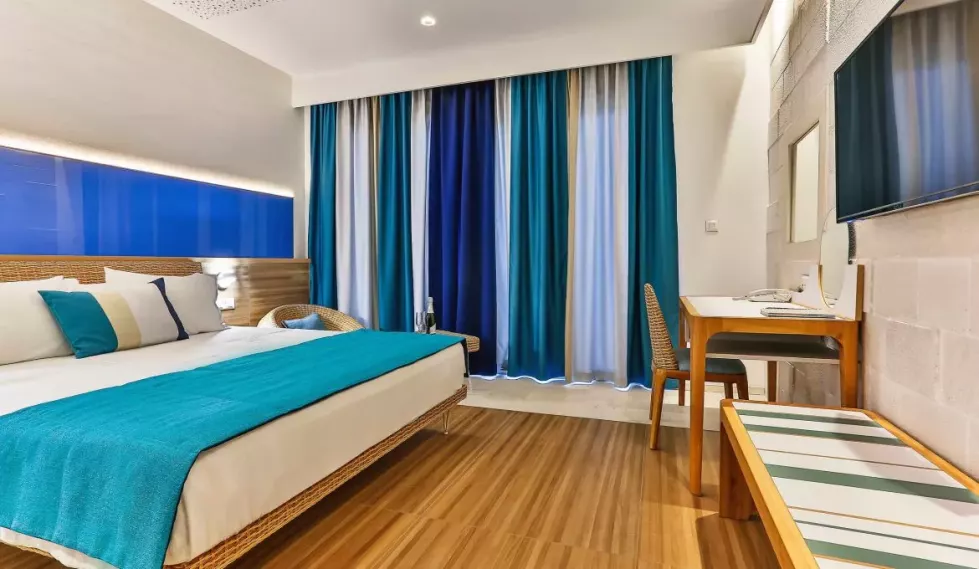 Viešbutis „CARINE HOTEL PARK“ (Bijela, Tivatas, Juodkalnija)