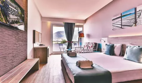 Viešbutis „CARINE HOTEL PARK“ (Bijela, Tivatas, Juodkalnija)