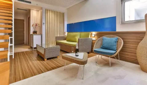 Viešbutis „CARINE HOTEL PARK“ (Bijela, Tivatas, Juodkalnija)