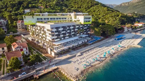 Viešbutis „CARINE HOTEL PARK“ (Bijela, Tivatas, Juodkalnija)