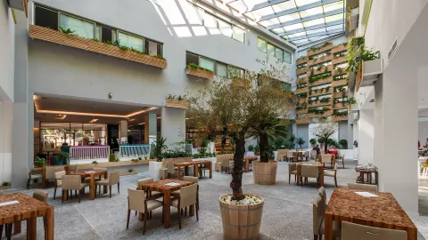 Viešbutis „CARINE HOTEL PARK“ (Bijela, Tivatas, Juodkalnija)