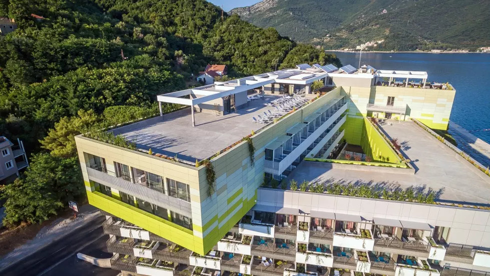Viešbutis „CARINE HOTEL PARK“ (Bijela, Tivatas, Juodkalnija)