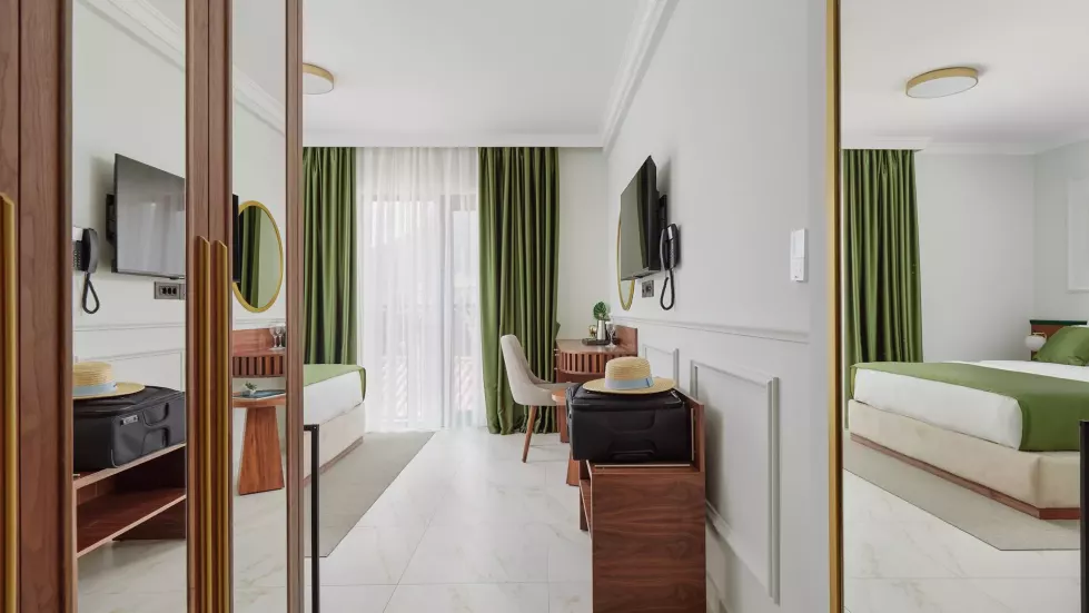 Viešbutis „HOTEL DIPLOMAT BY AYCON“ (Budva, Tivatas, Juodkalnija)