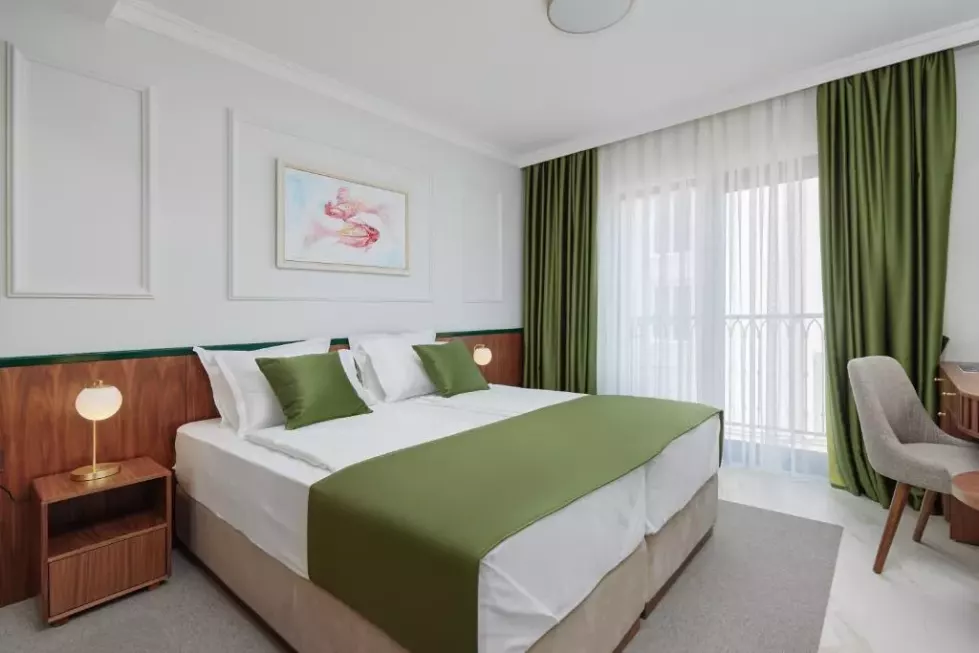 Viešbutis „HOTEL DIPLOMAT BY AYCON“ (Budva, Tivatas, Juodkalnija)