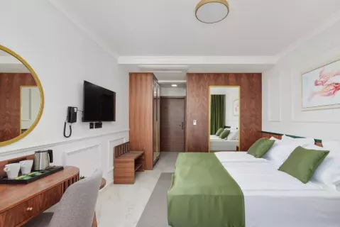 Viešbutis „HOTEL DIPLOMAT BY AYCON“ (Budva, Tivatas, Juodkalnija)
