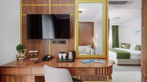 Viešbutis „HOTEL DIPLOMAT BY AYCON“ (Budva, Tivatas, Juodkalnija)