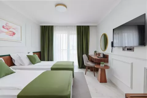 Viešbutis „HOTEL DIPLOMAT BY AYCON“ (Budva, Tivatas, Juodkalnija)