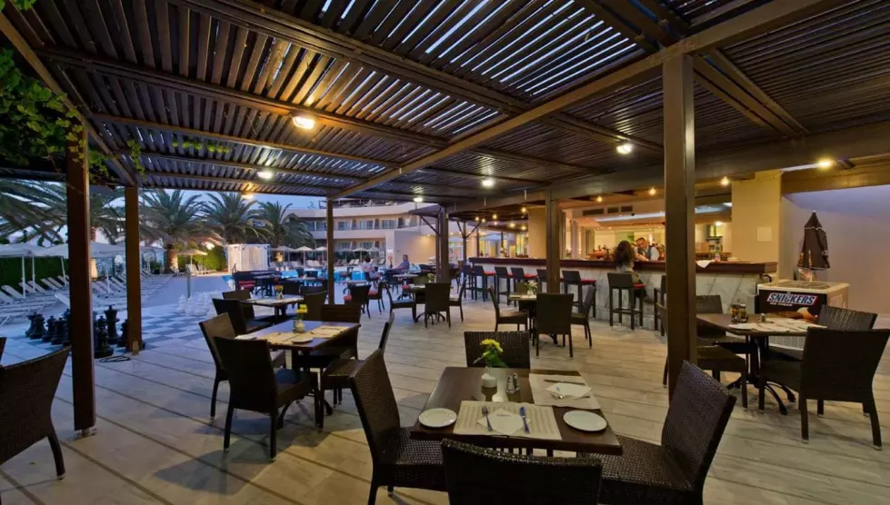 Minos (Heraklionas (Kreta), Graikija)