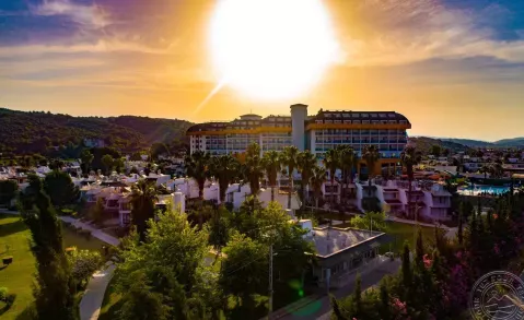 Viešbutis „THRONE BEACH RESORT & SPA“ (Sidė, Turkija)