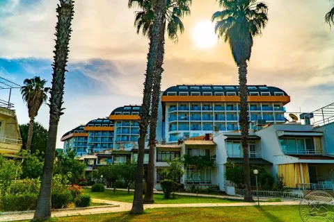 Viešbutis „THRONE BEACH RESORT & SPA“ (Sidė, Turkija)