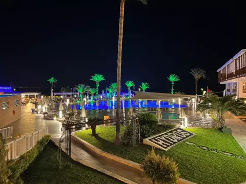 Viešbutis „AQI HYDROS CLUB“ (Kemeras, Turkija)