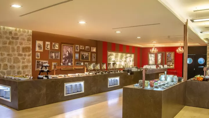 Viešbutis „PALAS“ (Petrovacas, Tivatas, Juodkalnija)