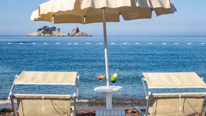 Viešbutis „PALAS“ (Petrovacas, Tivatas, Juodkalnija)