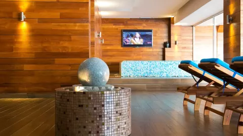 Viešbutis „PALAS“ (Petrovacas, Tivatas, Juodkalnija)