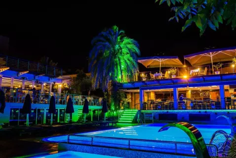 Viešbutis „AMBASSADOR PLAZA HOTEL“ (Kemeras, Turkija)